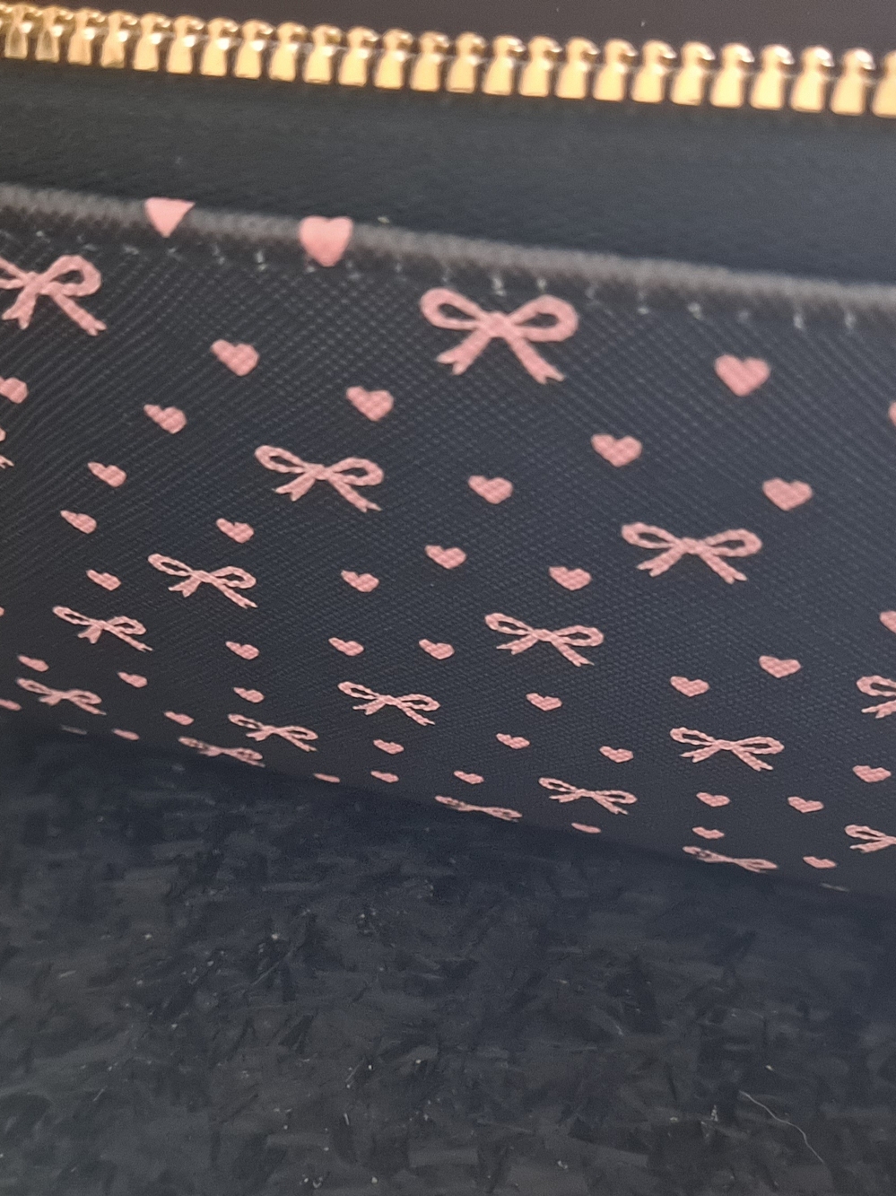 Black and Pink Bow & Heart Print Wristlet Wallet. (NWT) - Picture 13 of 15